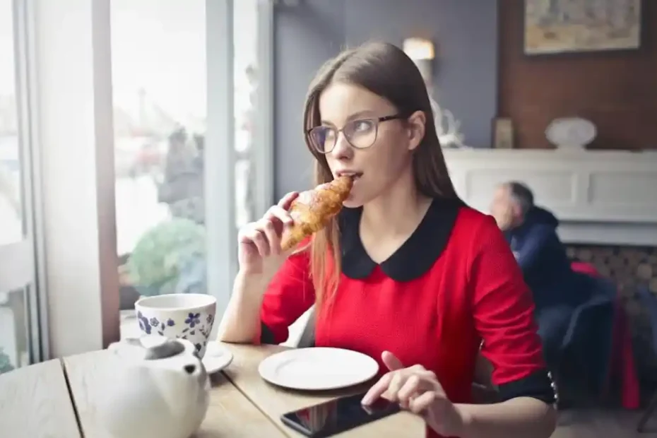 fome na menstruação